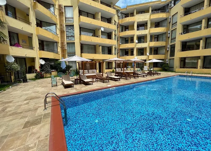 Complex Sands Apartment