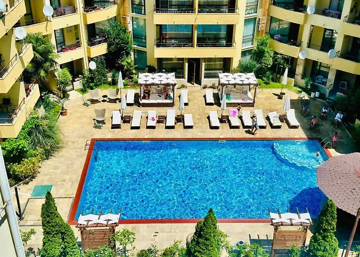 Apartment Complex Sands Slantschew brjag