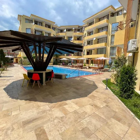 Complex Sands Apartment *