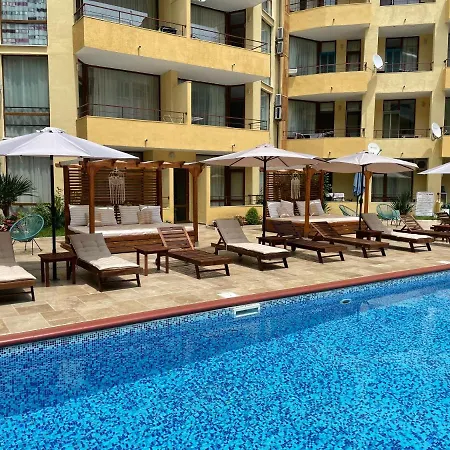 Complex Sands Apartment
