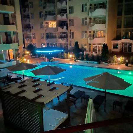 Complex Sands Apartment *