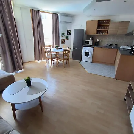 Complex Sands Apartment